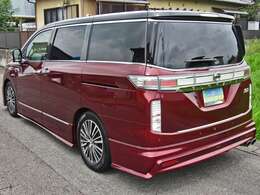 ★NISMO　S-tuneサスペンションキット（ショックアブソーバー＋スプリングセット、＜フロント：約-20mm/リヤ：約-15mm＞）★NISMO　S-tuneスポーツマフラー（オールステンレス製）