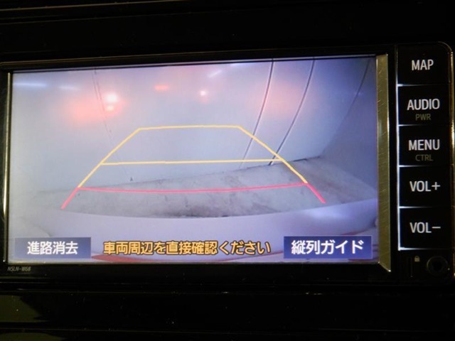 バックガイドモニターで、後方を確認しながら安心して駐車することができます。運転初心者も熟練者も必須の機能ですよ！