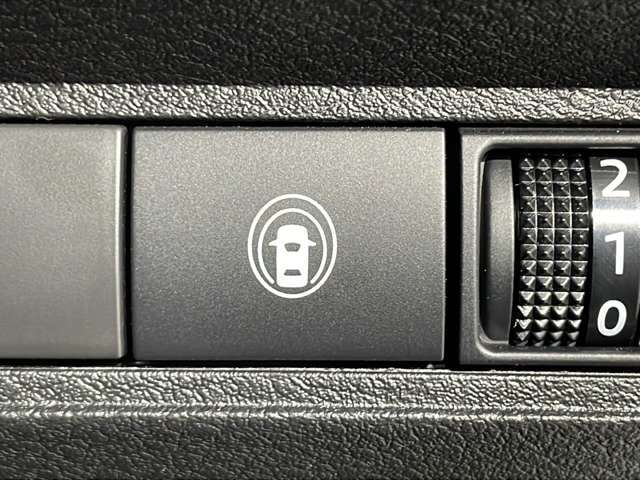 【運転席操作部】快適なドライブを楽しむための機能が装備されています！運転席から触れるので、使いやすいです！除菌プランいれていただくと、さらに清潔で安心していただけます！