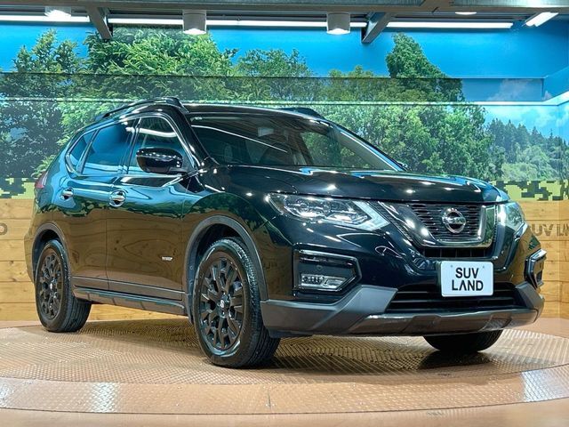 高透明度のガラス皮膜で撥水はもちろん、上質なツヤ・光沢を実現。紫外線や酸性雨から大切な愛車を保護し、色あせ・劣化を防止。「弾スプラッシュコート」、「弾プリミッサコート」からお選びいただけます。