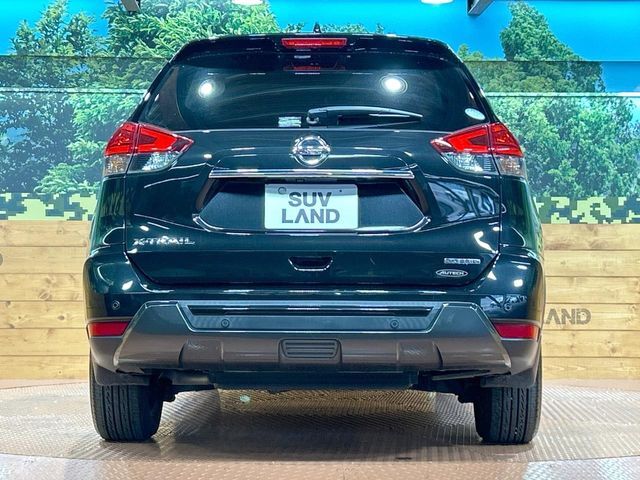 安心の最長10年・走行無制限保証（有償）をご用意。保証内容も充実はもちろん、無料点検＆オイル交換や、年中無休の全国・24時間ロードサービスも付帯されておりますのでご安心下さい。