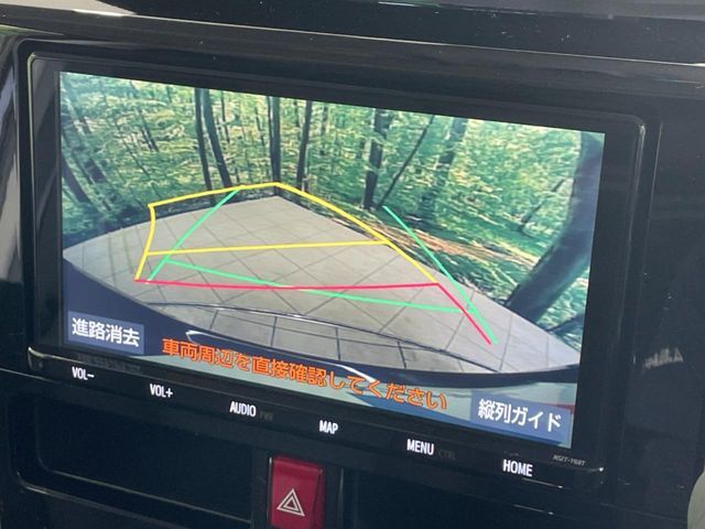 【バックカメラ】駐車時に後方がリアルタイム映像で確認できます。大型商業施設や立体駐車場での駐車時や、夜間のバック時に大活躍！運転スキルに関わらず、今や必須となった装備のひとつです！