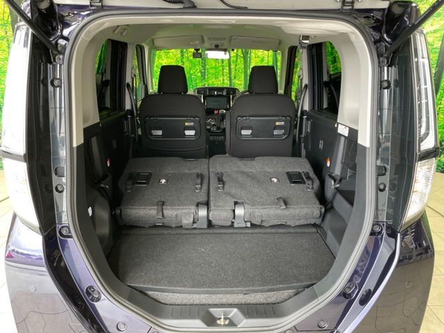 普段のお買い物や通勤、送迎等に十分な荷室スペースを確保しております。セカンドシートを倒すと、大きな荷物の積載も可能です♪