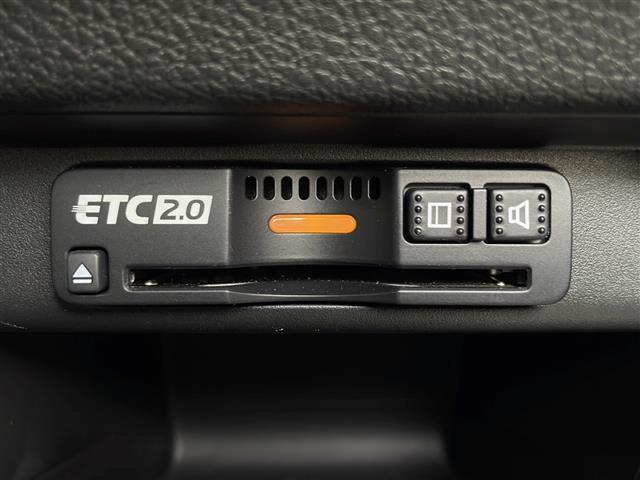 気になる車はすぐにお問い合わせください！画面右側の0066から始まる無料ダイヤルからお問い合わせ下さい！専門スタッフがお車のご質問にお答えいたします！