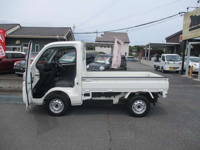 約2年間は、車検の心配なくとてもお得です。お客様のカーライフをお手伝いさせていただきます。お気軽にお問い合わせください。