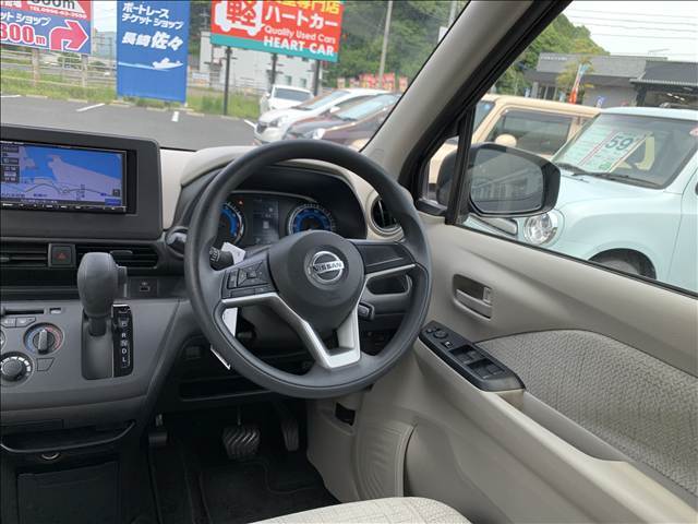 運輸局指定の自社工場で安心の納車前整備を致します。