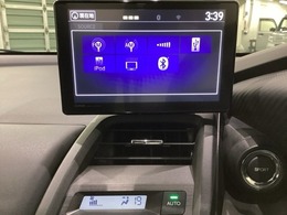 ナビゲーションはフルセグTV、インターナビ対応のGathers純正メモリーナビを搭載しています。Bluetoothオーディオ機能がありますので、スマートフォンなどの音楽も再生できます。
