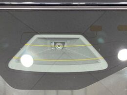 【スズキ　セーフティサポート】走行中に前方の車両等を認識し、衝突しそうな時は警報とブレーキで衝突回避と被害軽減をアシスト。より安全にドライブをお楽しみいただけます。