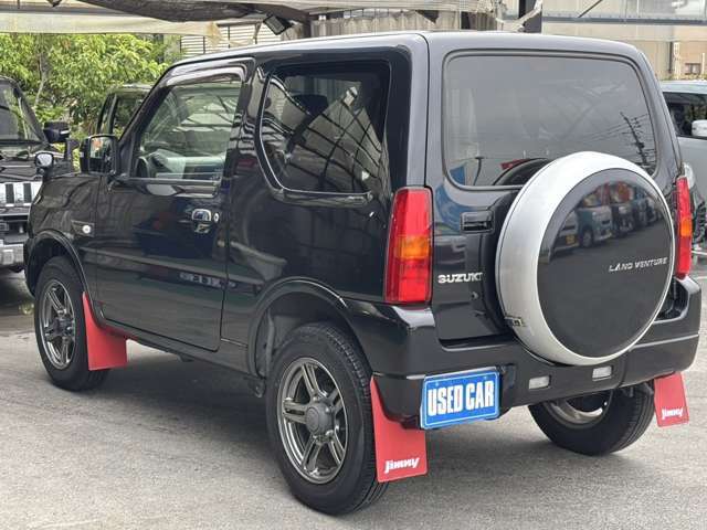★左斜め後ろからの一枚です★クレジット、JAFなど車のことなら当店にお任せ下さい！！あいおい損保代理店です。お客様とお車の安全をお守りいたします。無料お見積り致しますのでお気軽にご相談下さい！