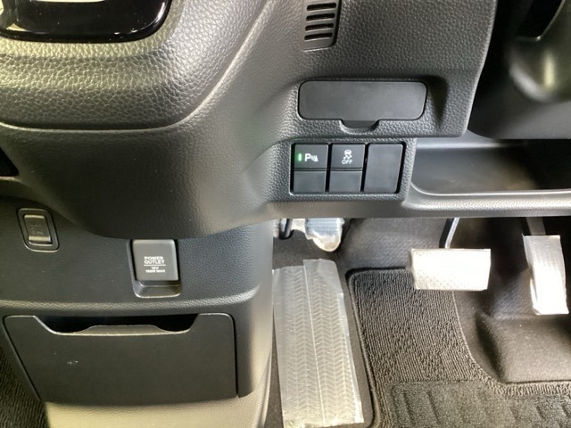 当社サービススタッフが点検整備を実施し、その後、ご納車させていただきますので安心してご利用いただけます。