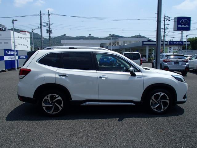株式会社AISは、安心・信頼のできる中古車流通のために、公平な立場の第三者機関として厳正な中古車検査を行っています。AISの評価は、S点からR点までの10段階で表示されます。