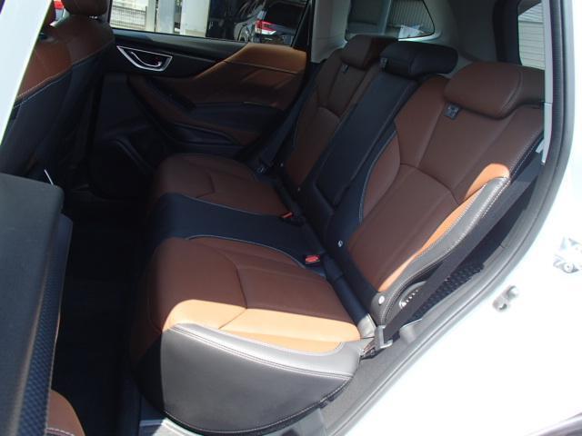 一般保証期間（3年/6万km）を過ぎた車には、消耗品のフレッシュアップを行います。エンジンオイルやオイルエレメント、ワイパーブレードゴムなど14項目をフレッシュチューニング。快適な状態でお乗りいただけます。