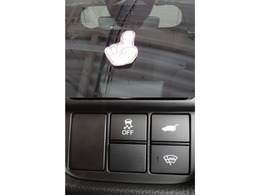 Honda SENSING搭載！ミリ波レーダーと単眼カメラで、クルマの前方の状況を認識。ブレーキやステアリングの制御技術と協調し、安心・快適な運転や事故回避を支援する先進のシステムです。