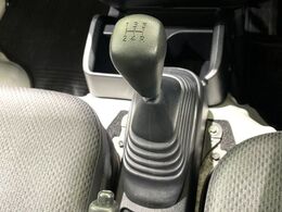 【5速MT】5速MT！！スポーティーな走行をお楽しみいただけます♪