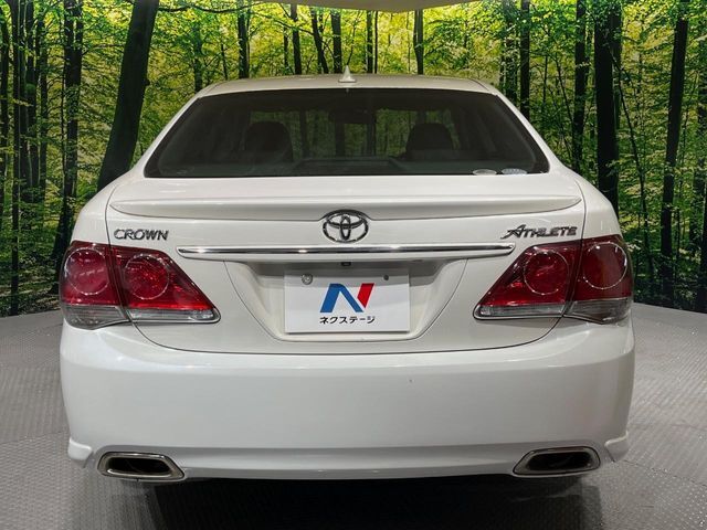 安心の最長10年・走行無制限保証（有償）をご用意。保証内容も充実はもちろん、無料点検＆オイル交換や、年中無休の全国・24時間ロードサービスも付帯されておりますのでご安心下さい。