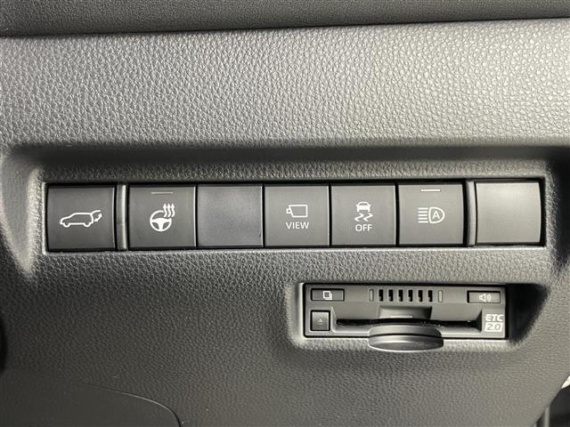 【ETC】有料道路を利用する際に料金所で停止することなく通過できる、ETC車載器（ノンストップ自動料金収受システム機器）が装備されています。セットアップを行うことで利用可能になります。