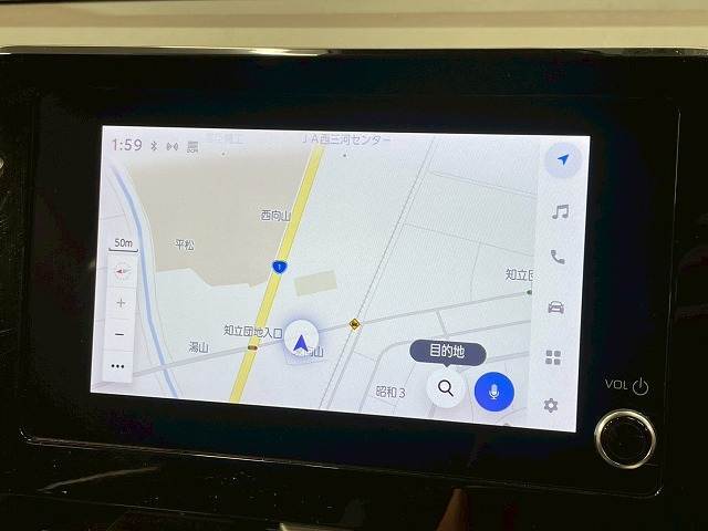 【純正ナビ】一体感のあるナビは、高級感ある車内を演出してくれます。Bluetooth再生などオーディオ機能も充実しておりますので、運転もより楽しめます♪