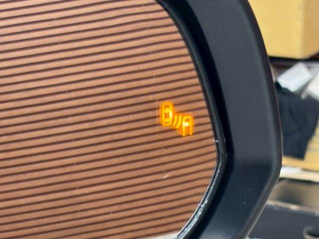 ブラインドスポットモニター装備！！