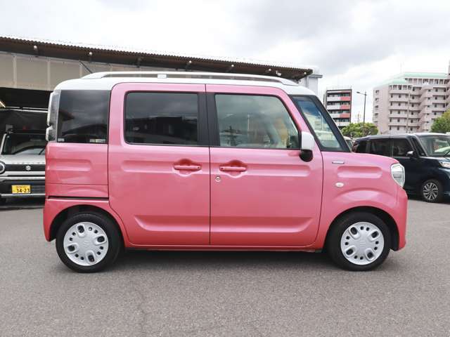 禁煙車！ナビフルセグTV後カメラBT　ETC　Pスタート　両側電動スライド　シートヒーター　LEDライト　補機バッテリー新品！外装に目立つ傷もなく程度良好なお車です！程度を重視したいお客様もナットク！