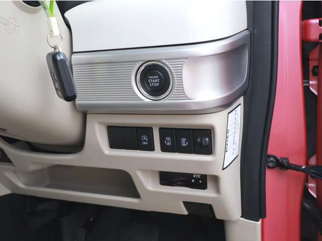 プッシュスタート　スペアキー付です！　ワンタッチ両側電動スライドドア♪　オート電動格納ドアミラー　ヘッドライトレベラー　オートハイビームLEDヘッドライト　衝突軽減ブレーキ　レーンキープアラート