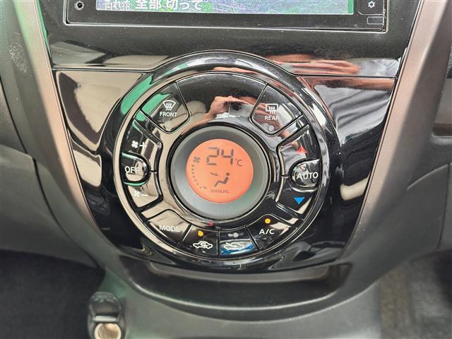 【オートエアコン】車内温度を感知して自動で温度調整をしてくれるのでいつでも快適な車内空間を創り上げます！