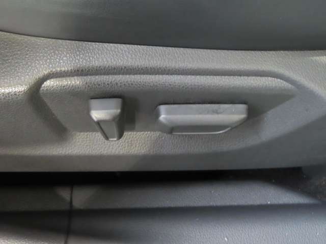 運転席電動シート