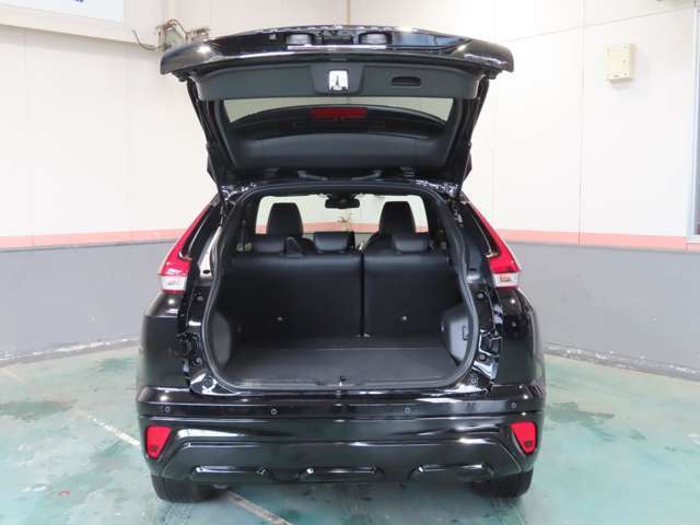 日常のお買い物には充分なトランクスペース◆◇積み下ろしもラクラクでショッピングに役立ちます♪