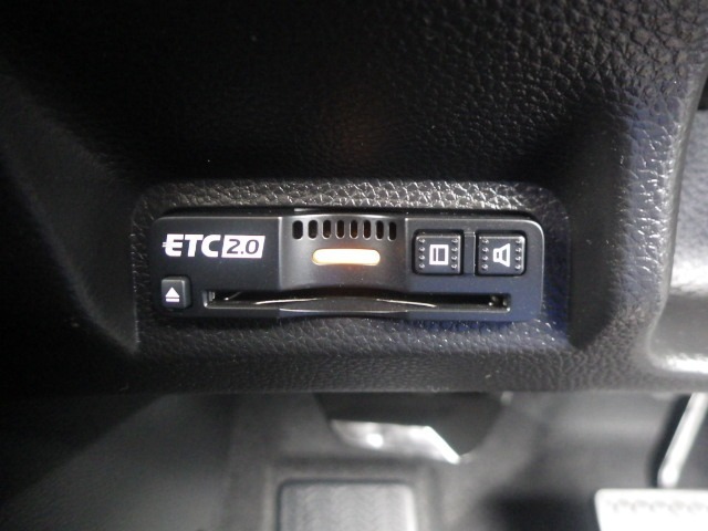 ETC付！高速道路の料金所はキャッシュレスで通過です！サービスエリア等にあるスマートインターの出入りも利用可能でとっても便利☆ご納車後すぐにお使い頂けるようセットアップしてのお渡しとなります。