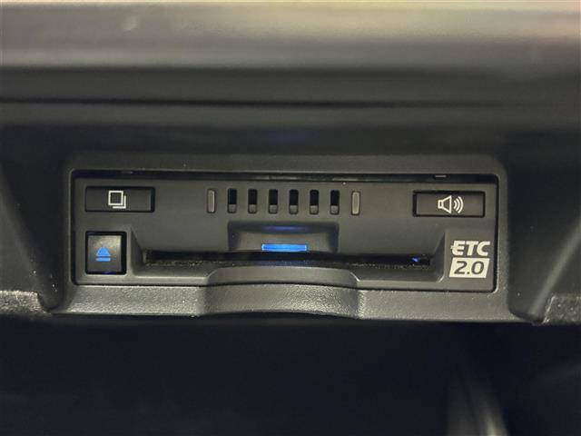 ◆【ETC】有料道路を利用する際に料金所で停止することなく通過できる、ETC車載器（ノンストップ自動料金収受システム機器）が装備されています。セットアップを行うことで利用可能になります。