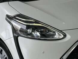 誠に勝手ながら当社では記載の装備と現車の装備に相違がある場合は現状を優先致します。