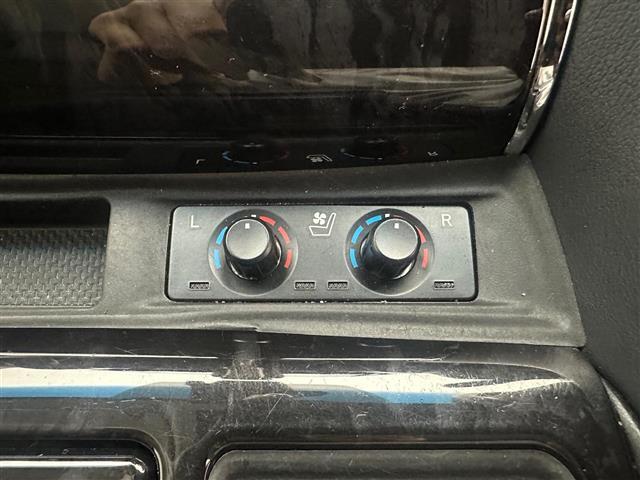 【運転席操作部】快適なドライブを楽しむための機能が装備されています！運転席から触れるので、使いやすいです！除菌プランいれていただくと、さらに清潔で安心していただけます！