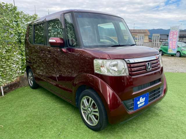 ヘッドライトの黄ばみ、ボディーの傷から、頑固なウォータースポット等、精一杯対応させて頂きます。