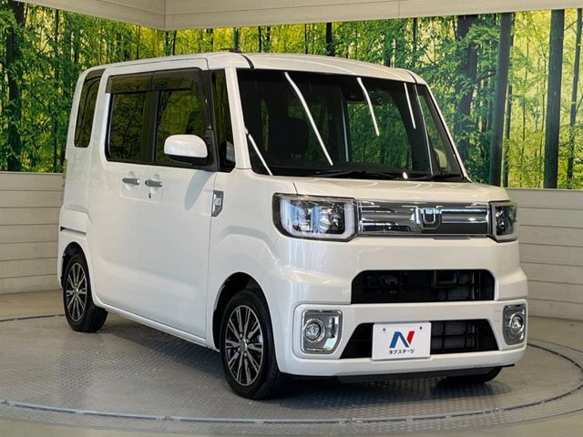 大好評のボディコーティング「弾スプラッシュコート」もご納車までに施工可能。通常のガラスコートと異なる、耐久年数6年の無機質ガラスコーティングが、ボディをキレイな状態に保ってくれます。