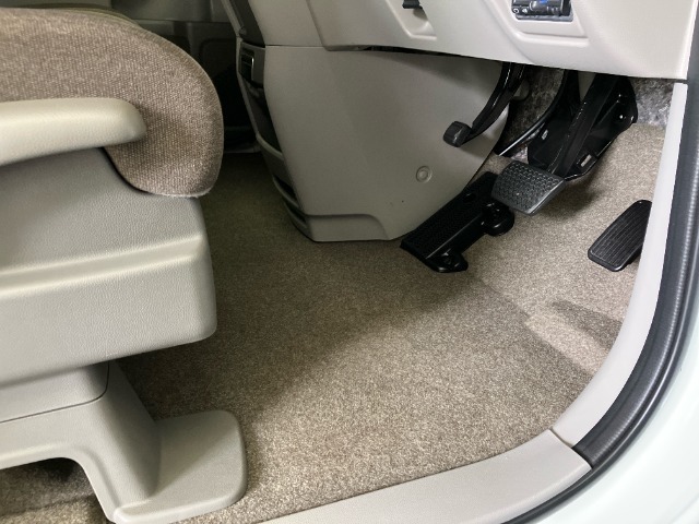 ★専門スタッフが真心込めて内外装の隅々まで徹底的にクリーニングを実地★もちろん除菌抗菌しております！！ ☆キレイな状態でご納車させていただきます☆