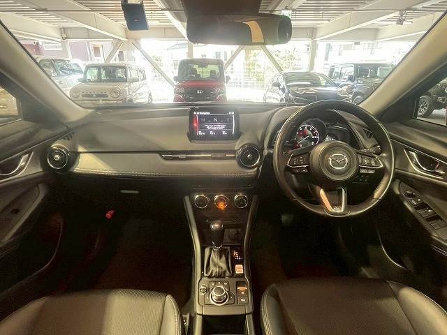 アイポイントが高く見晴らしの良い運転席です！
