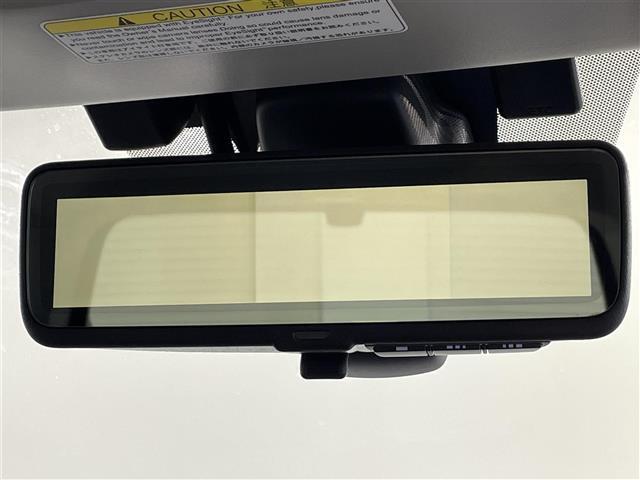 ◆【デジタルルームミラー】後方の映像がルームミラーに表示されます！そのため、後方視界が遮られてしまう時や、夕方や夜間・悪天候などで後方が見えにくくなる場合でも、安全な後方確認をサポートします。