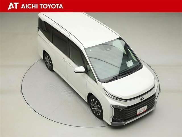 両側パワースライドドア付きだから、狭い駐車スペースなどでの乗り降りラクラク♪小さなお子さまのいるご家庭には嬉しい装備です。