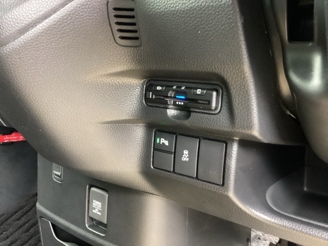 ETC付いてます。ETCが使用可能な道路通行料はキャッシュレスでスマートに走行できます。再セットアップして納車致します。