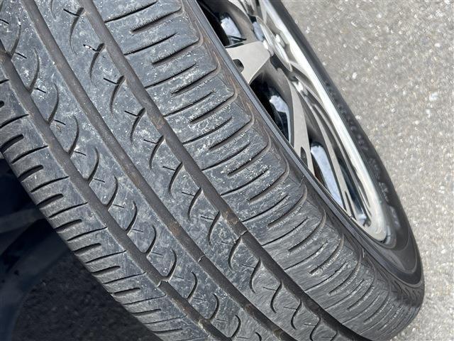 直進して「オートバックス」のある信号を左折して左手に当店がございます！