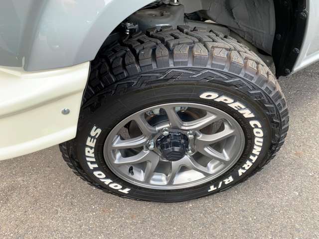 純正アルミホイール＆オープンカントリーR/T