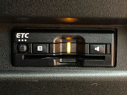 【ETC】高速道路の料金所をストレスなく通過！話題のスポットやサービスエリアに多い「スマートIC」利用時は必須のアイテムです。当店でセットアップを実施、ご納車当日からすぐにご利用いただけます！