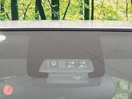 【トヨタセーフティセンス】走行中に前方の車両等を認識し、衝突しそうな時は警報とブレーキで衝突回避と被害軽減をアシスト。より安全にドライブをお楽しみいただけます。