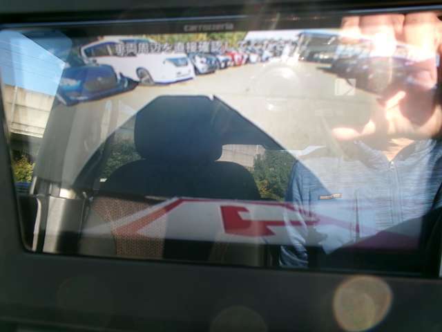 安心のバックモニター付♪車庫入れにとっても便利♪