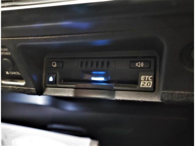 ETCは高速道路ご利用のマストアイテムですよね。専用出口も増えてますます！　楽々通過☆
