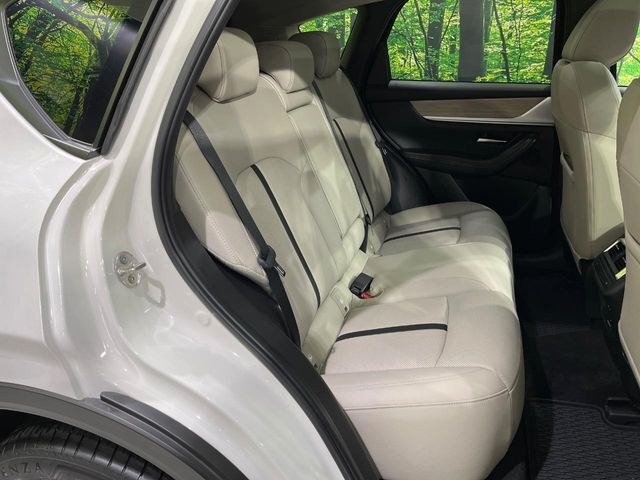 【アクセサリーコンセント】キャンプやスポーツ、アウトドアでのアクティビティはもちろん、災害・停電の際に助けにもなるAC100Vコンセントを装備♪ケータイやタブレット、ゲーム機器の充電にも♪