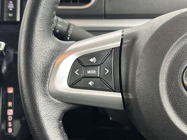 【運転席操作部】『運転席周辺の装備』の画像になります。快適なドライブを楽しむための機能が装備されています！運転席から触れるので使いやすいです！