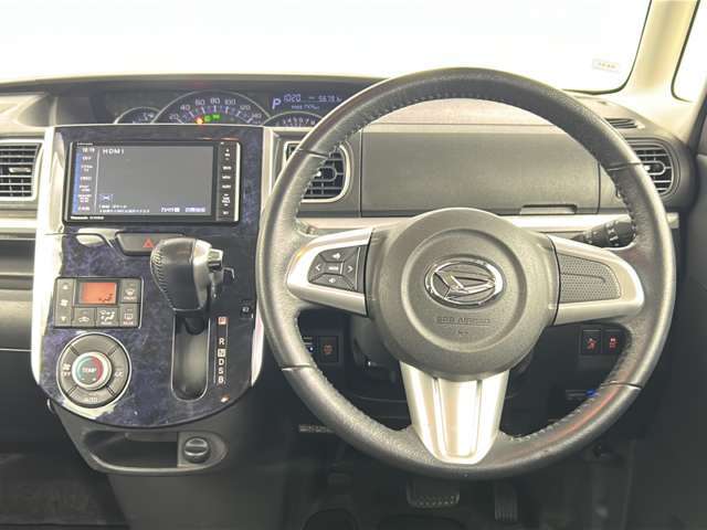 【ハンドル】『ハンドル/ステアリング』の画像になります。写真の内容に関してご不明点、ご質問等がございましたらお気軽にガリバー店舗までお問い合わせください。