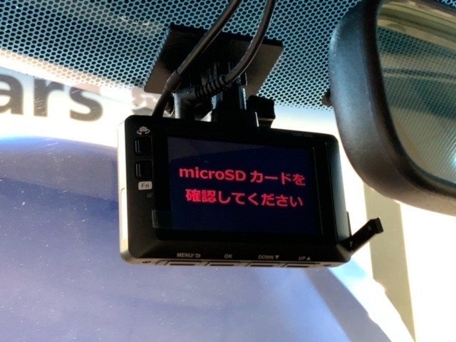 万が一の事故のときもドライブレコーダーがあると安心です。ご利用になる場合は個人情報保護の観点より新品の対応SDカードをお求め下さい。