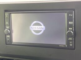 【純正SDナビ】人気の純正ナビを装備。オーディオ機能も充実しており、Bluetooth接続すればお持ちのスマホやMP3プレイヤーの音楽を再生可能！毎日の運転がさらに楽しくなります！！
