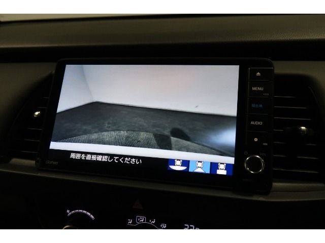◆◆バックカメラの画像です。車庫入れの安心感がアップしますね☆